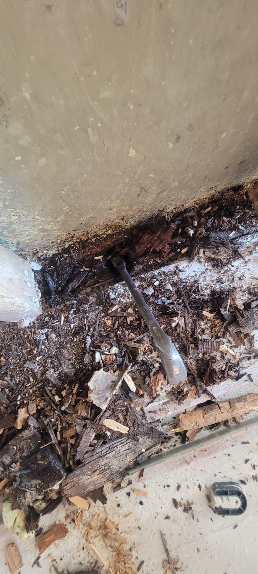 Deteriorated base plate requiring replacement